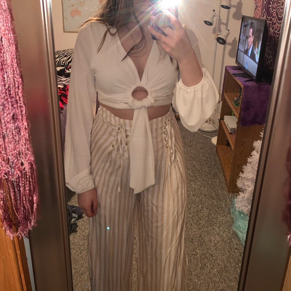 70’s style white crop top!!